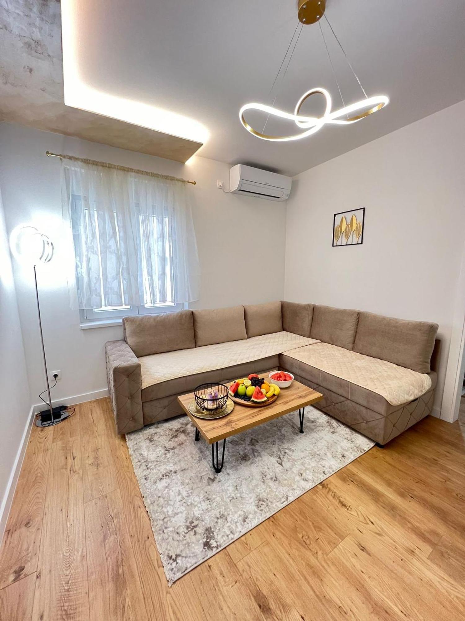 Sunset Home מוסטר מראה חיצוני תמונה