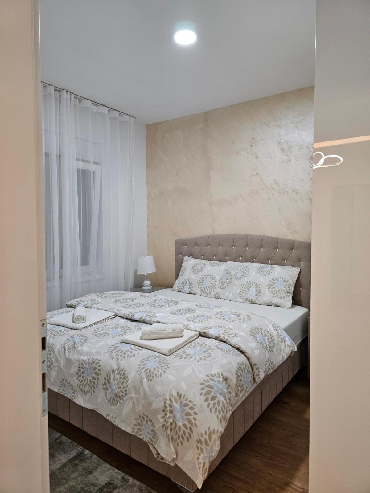 Sunset Home מוסטר מראה חיצוני תמונה
